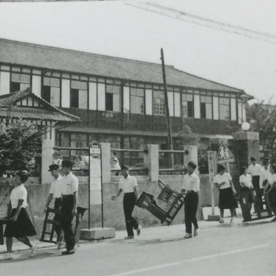 1967　旧校舎から新校舎へ